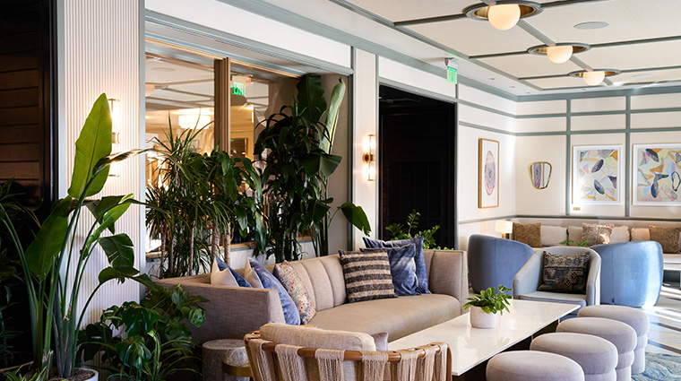 clayton hotel members club sunroom2