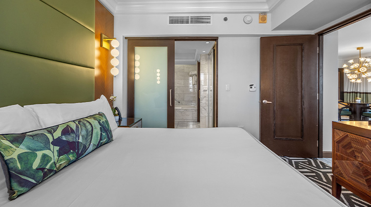 condado vanderbilt hotel living room