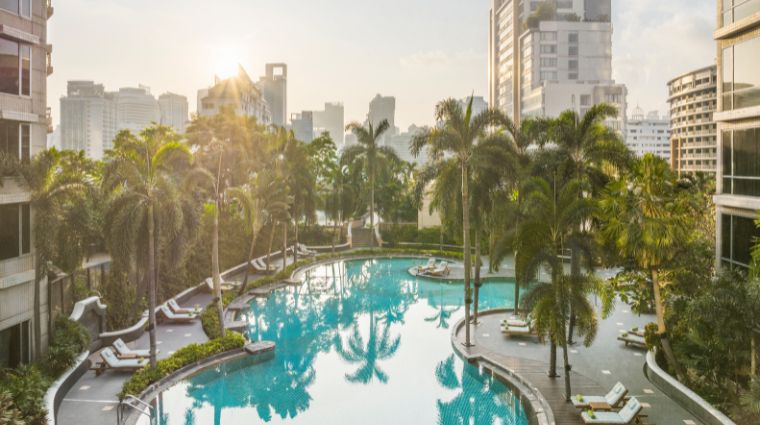 conrad bangkok swimming pool 1