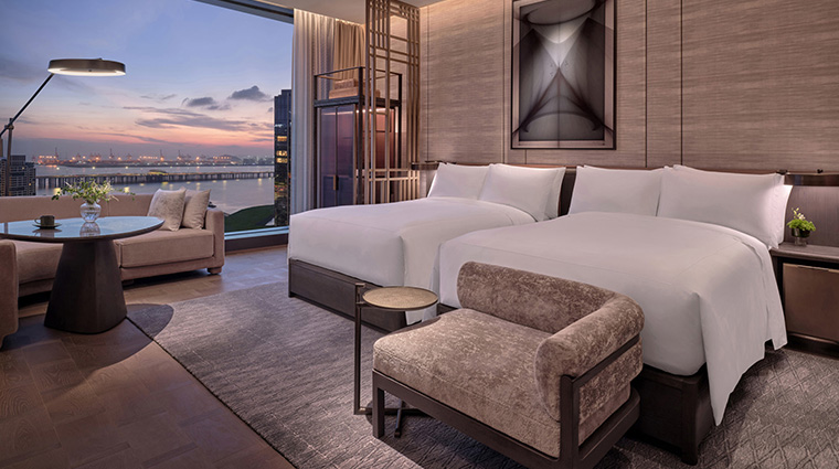 conrad shenzhen executive twin bed room bay view