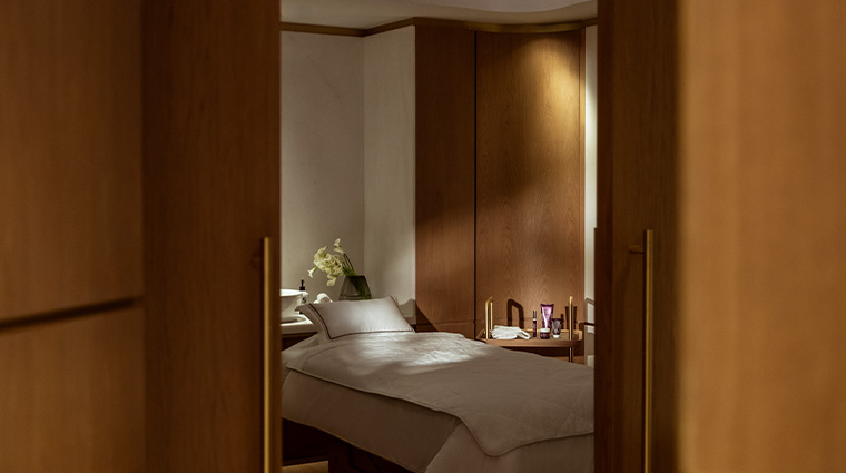 corinthia brussels spa treatment room