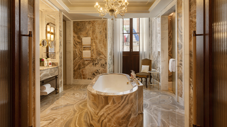 CHR Penthouses Theodoli Bathroom WhatTheFox 0010