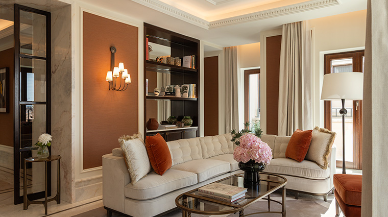 CHR Suites Chigi Living WhatTheFox 0014