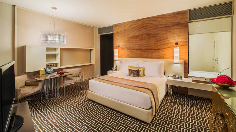 PropertyImage CrownTowers Hotel GuestroomSuire DeluxeRoom CreditCityOfDreams