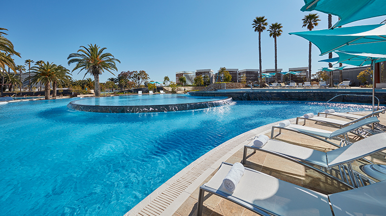 crown towers perth pool loungers