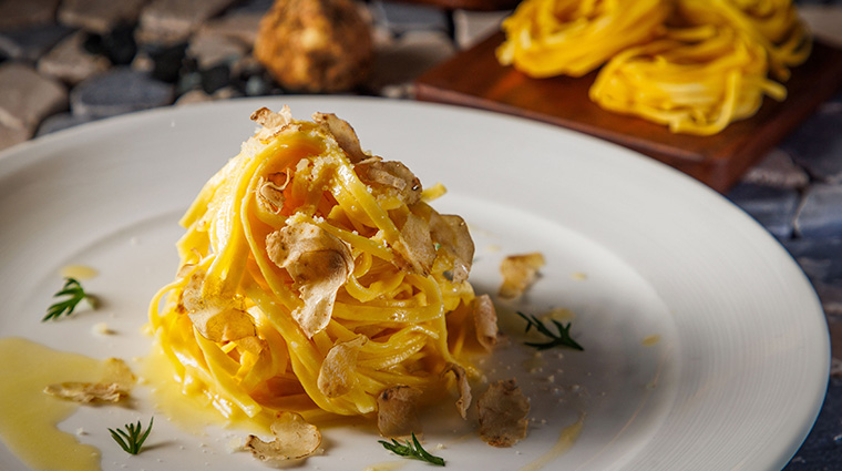 cucina at marco polo hongkong hotel tagliolini