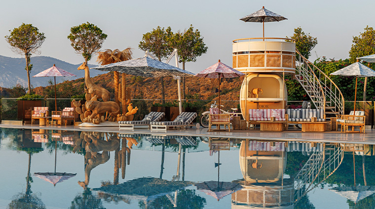 d maris bay dior pool