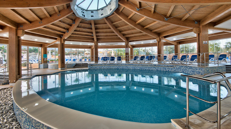 db seabank resort spa indoor pool