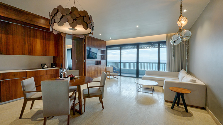 devossion by live aqua playa del carmen presidential