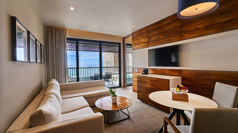 devossion by live aqua playa del carmen suite sala