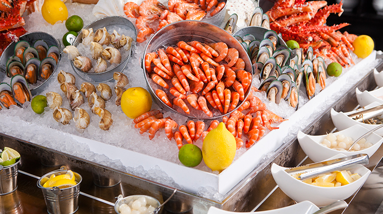 ebony at mandarin oriental guangzhou seafood spread