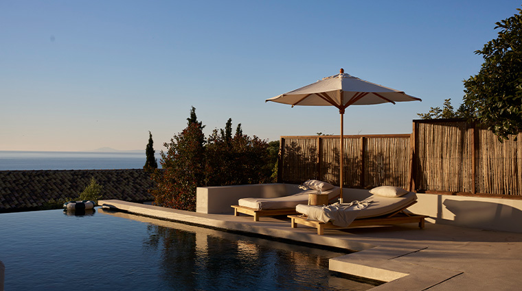 eliamos villas hotel spa pool loungers2