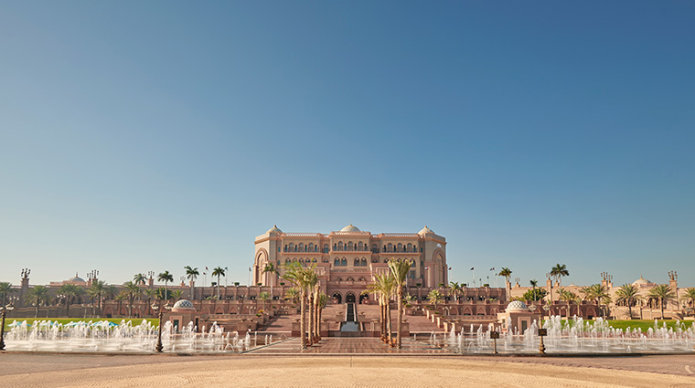 emirates palace mandarin oriental abu dhabi exterior fountain