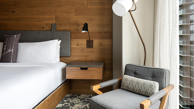 epicurean atlanta king guest room details