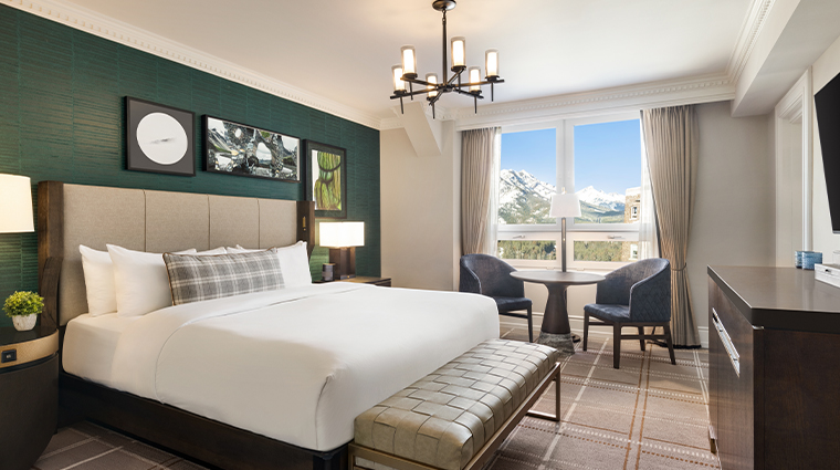 fairmont banff springs hotel deluxe guestroom