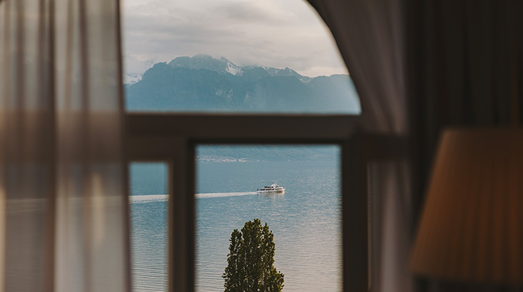fairmont le montreux palace lake view room