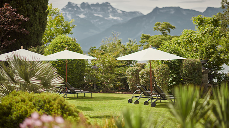 fairmont le montreux palace lawn
