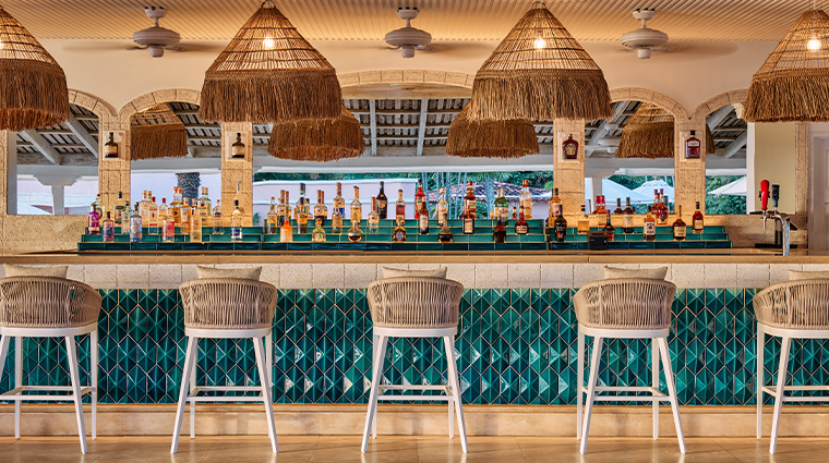 fairmont royal pavilion barbados Taboras Bar