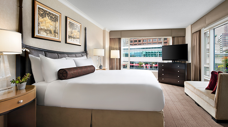 fairmont waterfront vancouver sea to sky suite bedroom