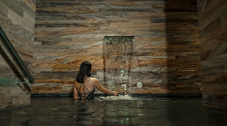 feel urban spa by live aqua ludic pool
