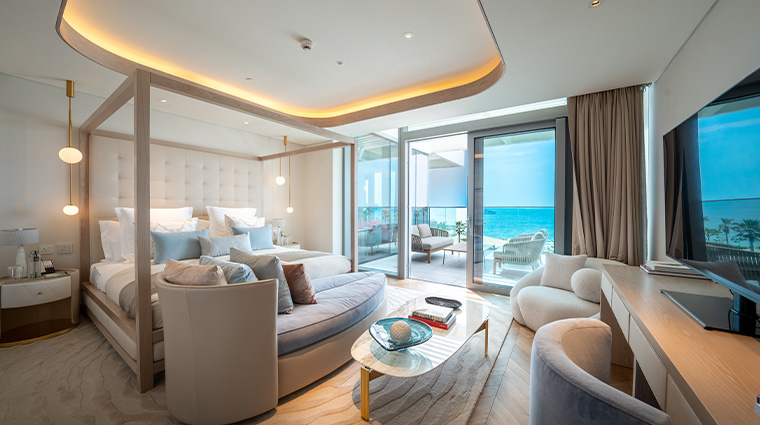 five luxe jbr pool party suite bedroom