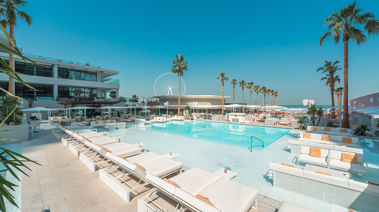 five luxe playa pacha vip pool