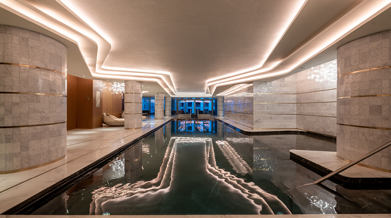 five luxe spa pool