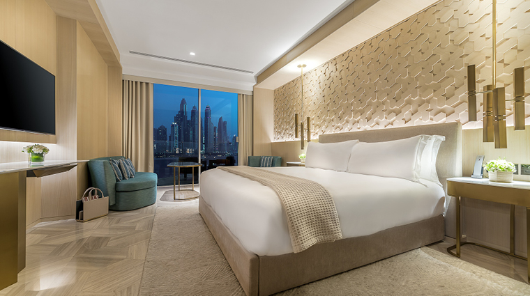 five palm jumeirah hotel suite