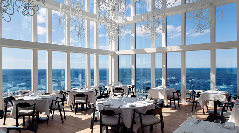 FogoIslandInn DiningRoom Credit AlexFradkin