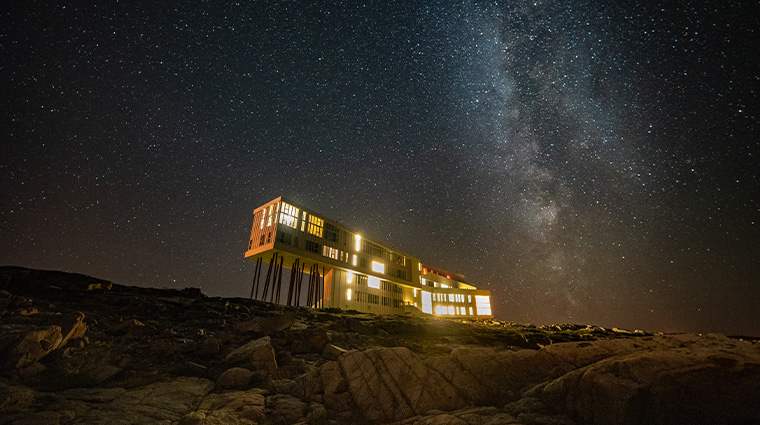 FogoIslandInn ExteriorStargazing Credit MichaelHayter