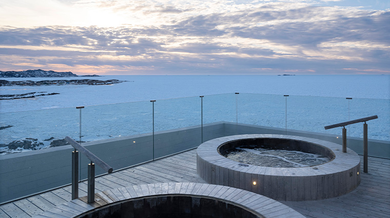 FogoIslandInn RooftopHotTubs Credit AlexFradkin