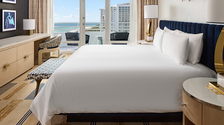 fontainebleau miami beach grand one bedroom suite king bedroom