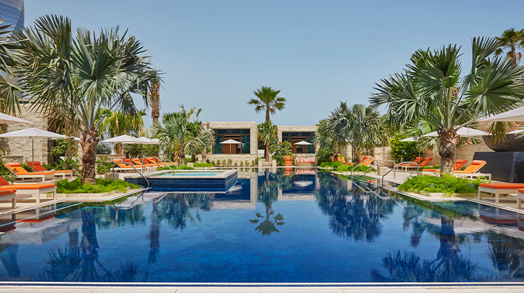 four seasons hotel bahrain bay azure pool2