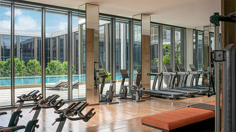 four seasons hotel bangkok at chao phraya river gym