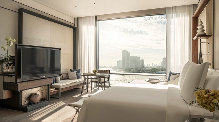 four seasons hotel bangkok at chao phraya river river view premier2