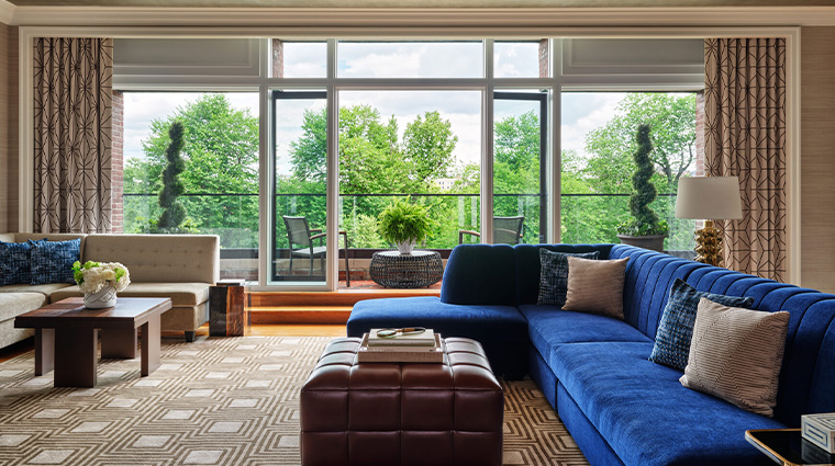 four seasons hotel boston royal suite great room