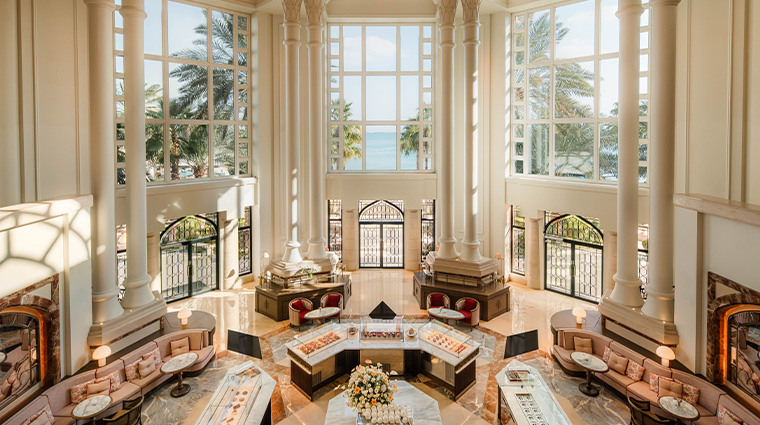 four seasons hotel doha le deli Robuchon