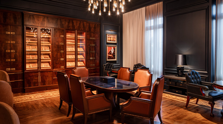 four seasons hotel doha library lounge