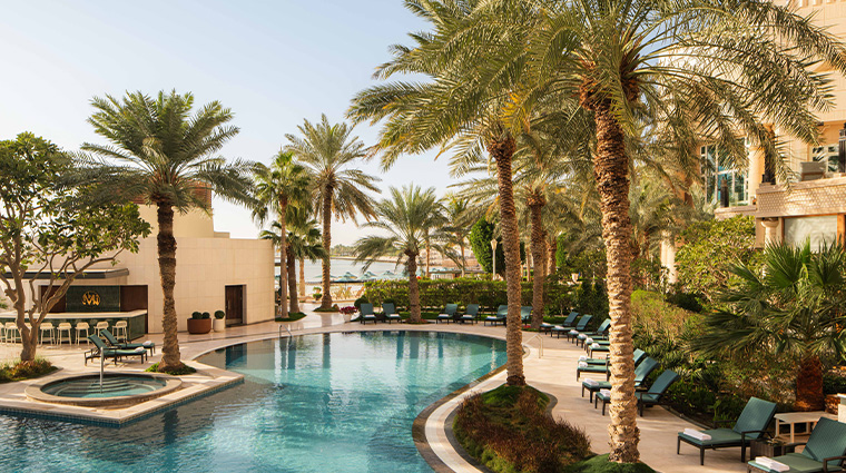 four seasons hotel doha outdoor pool