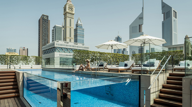 four seasons hotel dubai international financial centre pool1