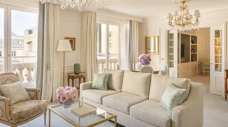 four seasons hotel george v paris deluxe suite