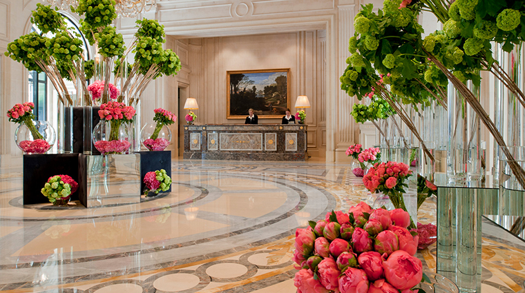 four seasons hotel george v paris lobby