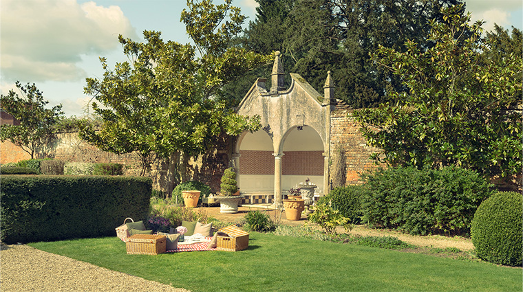 four seasons hampshire picnic2
