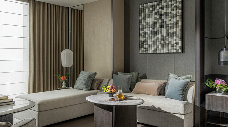 four seasons hotel hangzhou at hangzhou center living room