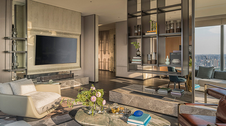 four seasons hotel hangzhou at hangzhou center living room3