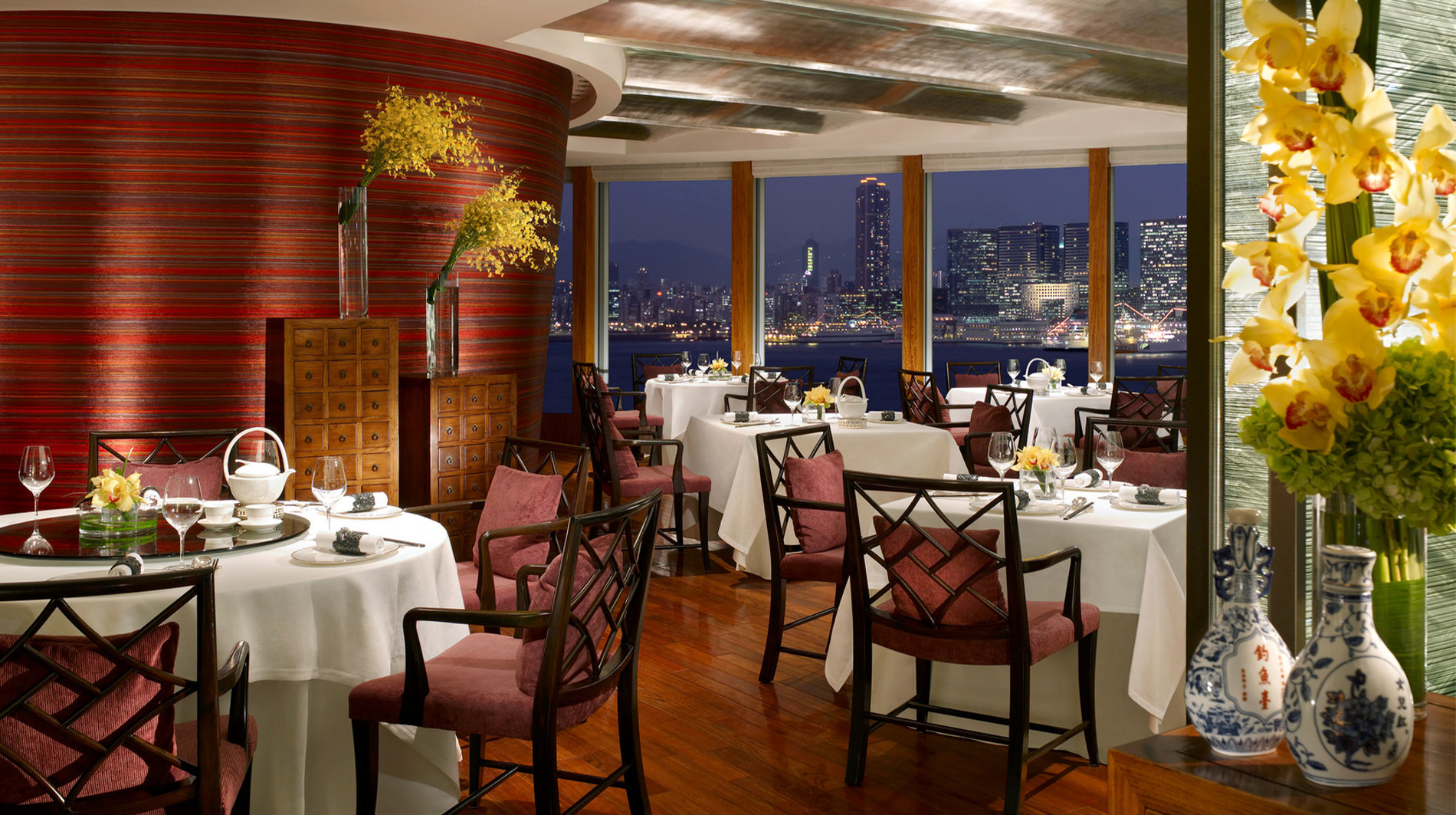 Four Seasons Hotel Hong Kong - Hong Kong Hotels - Hong Kong, China