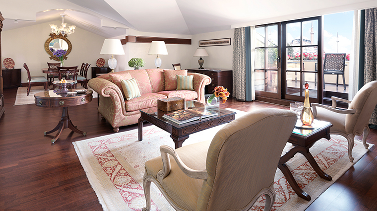 four seasons hotel istanbul at sultanahmet living room
