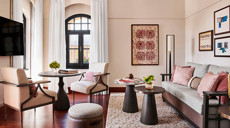 four seasons hotel istanbul at the sultanahmet living room