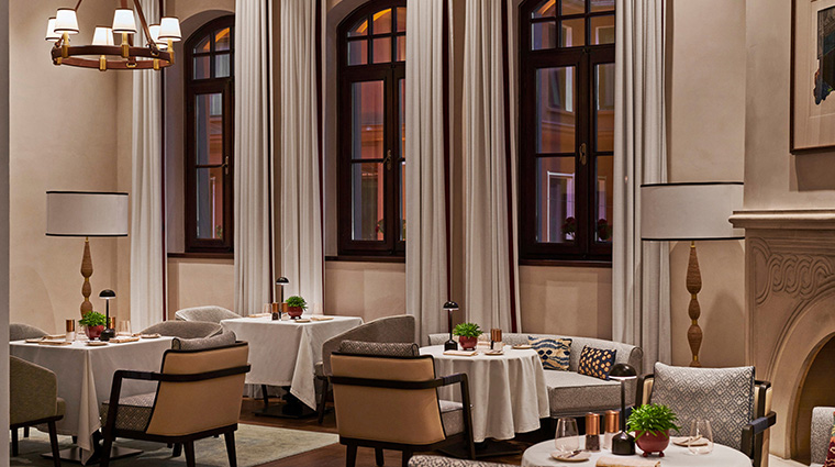 four seasons hotel istanbul at the bosphorus restaurant dining2