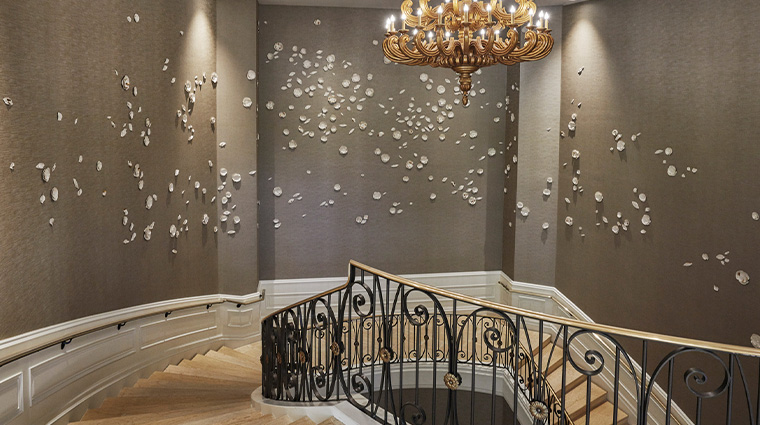 four seasons hotel las vegas grand staircase